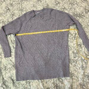 Northstyle Sweater
